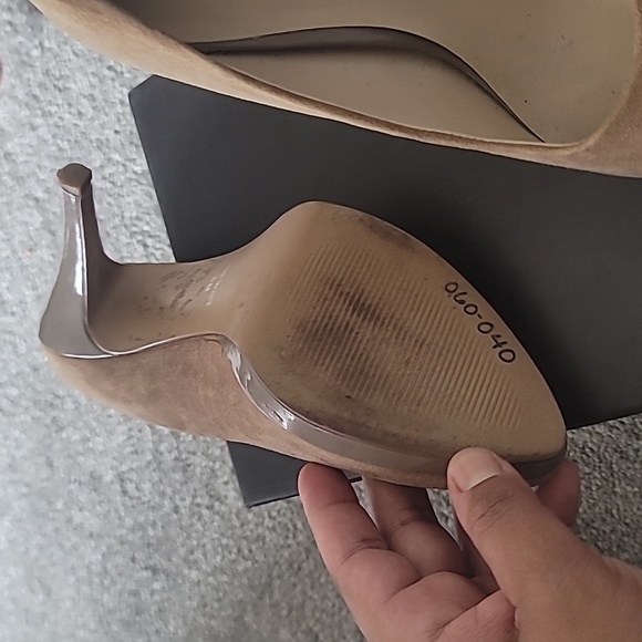 Sz 6 taupe suede Nine West pumps - Picture 2 of 3